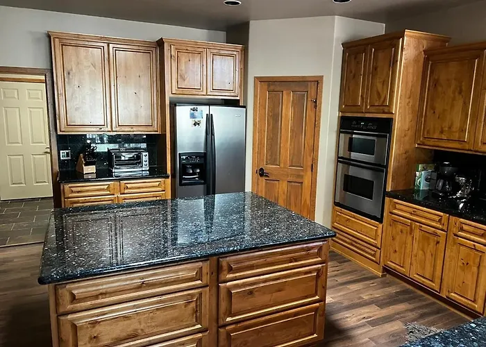 Torreon Getaway On The Greens With Hot Tub, 4 Bedrooms, Sleeps 10 Show Low