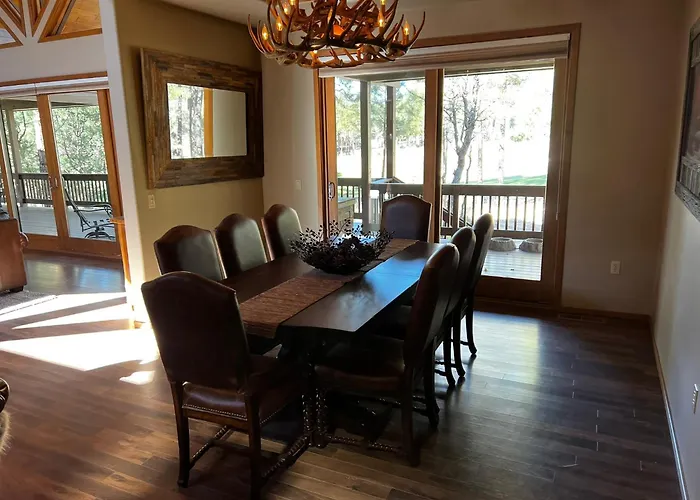 Torreon Getaway On The Greens With Hot Tub, 4 Bedrooms, Sleeps 10 Show Low